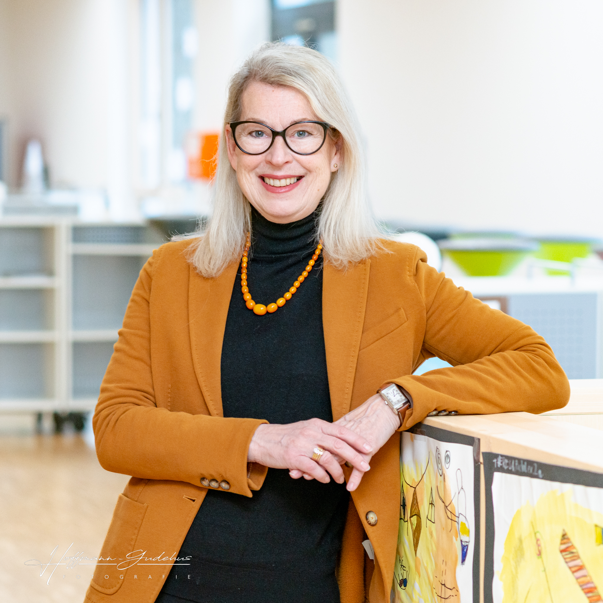Lehrer mit Logo-27